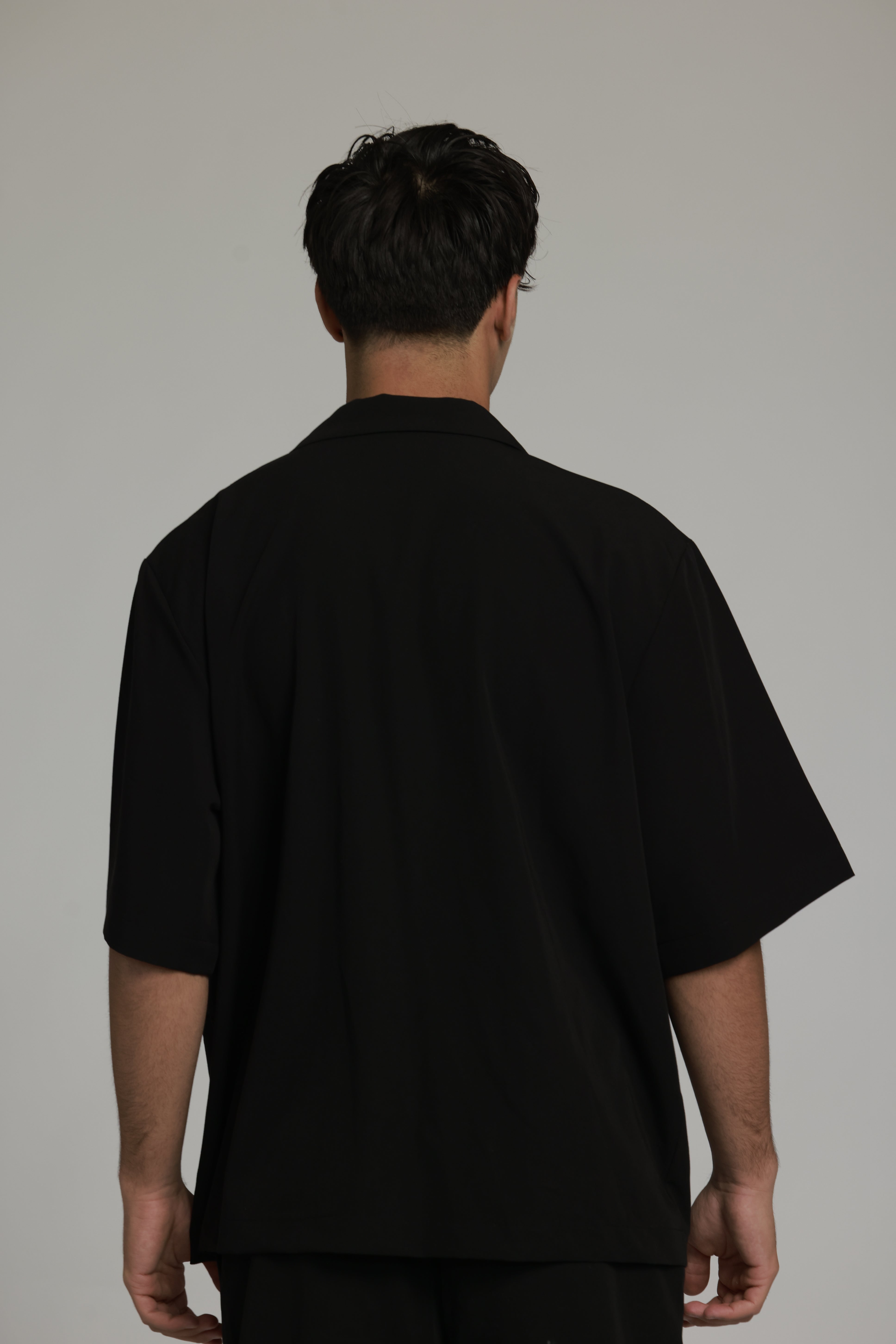 מכופתרת ג׳קט | שחור