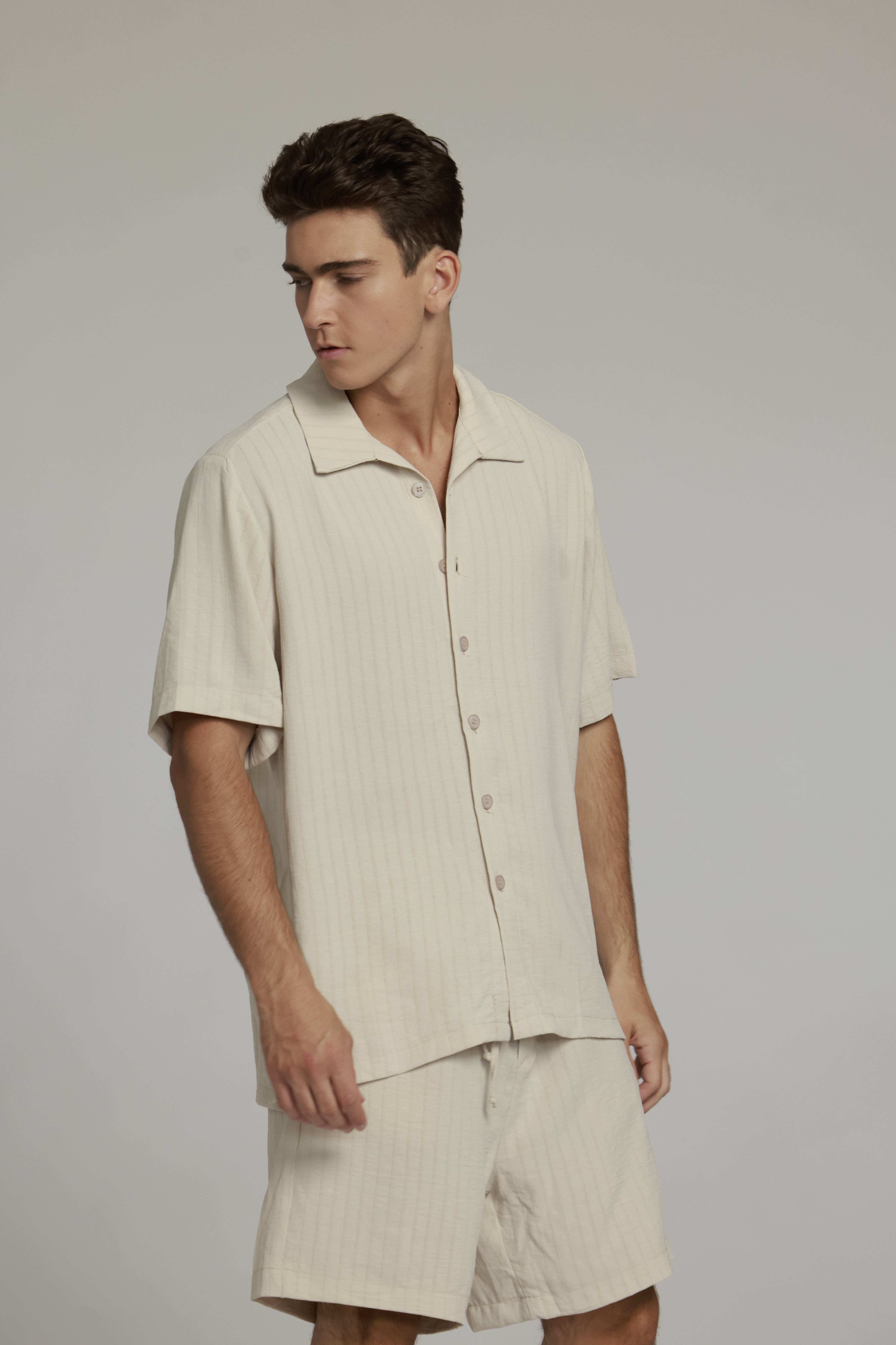 חליפת פסים | אבן