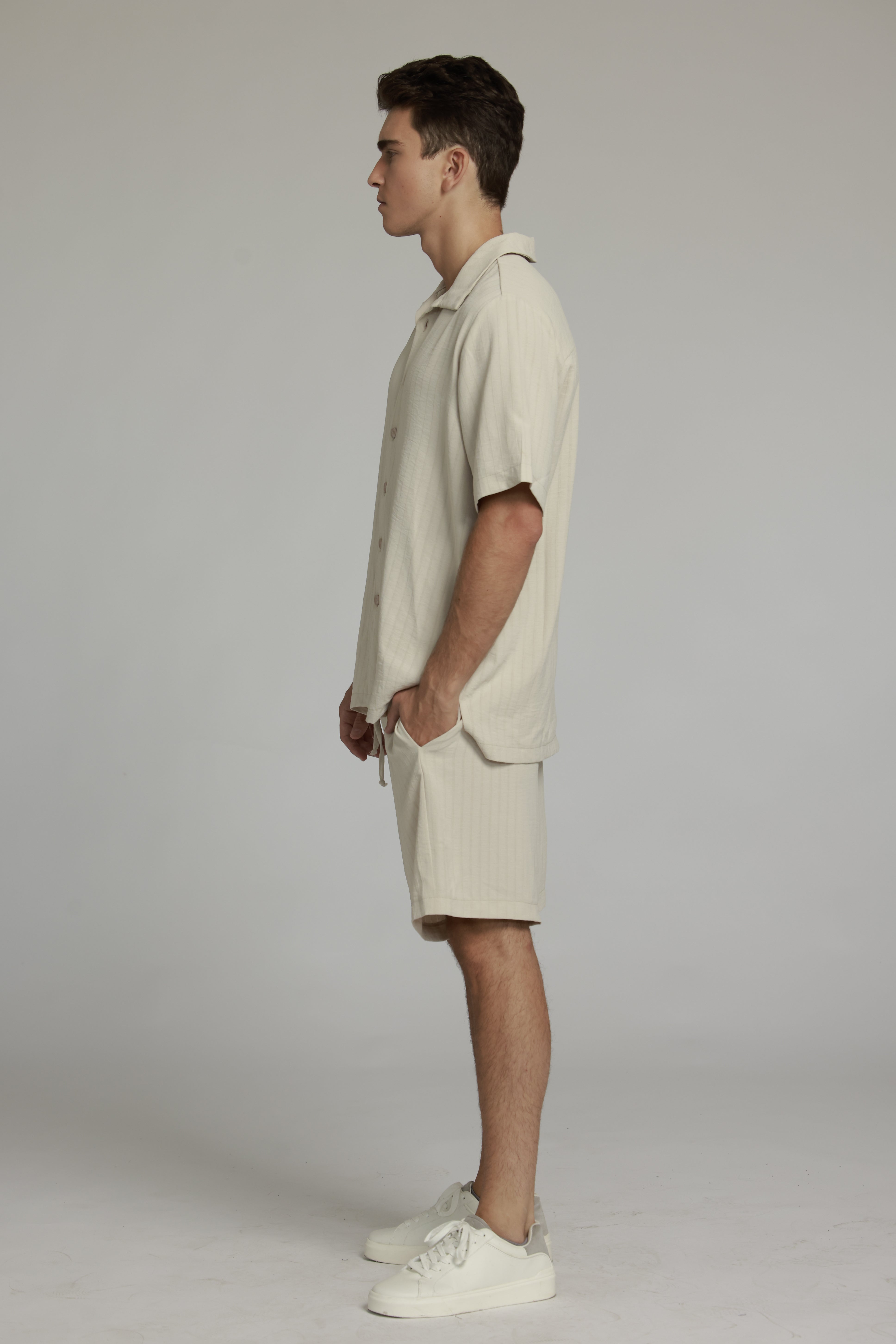 חליפת פסים | אבן