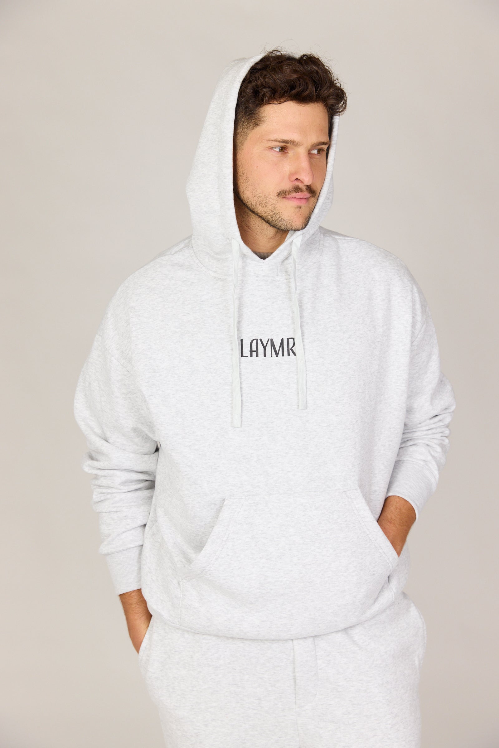 חליפת טרנינג בד פוטר עם לוגו -לבן