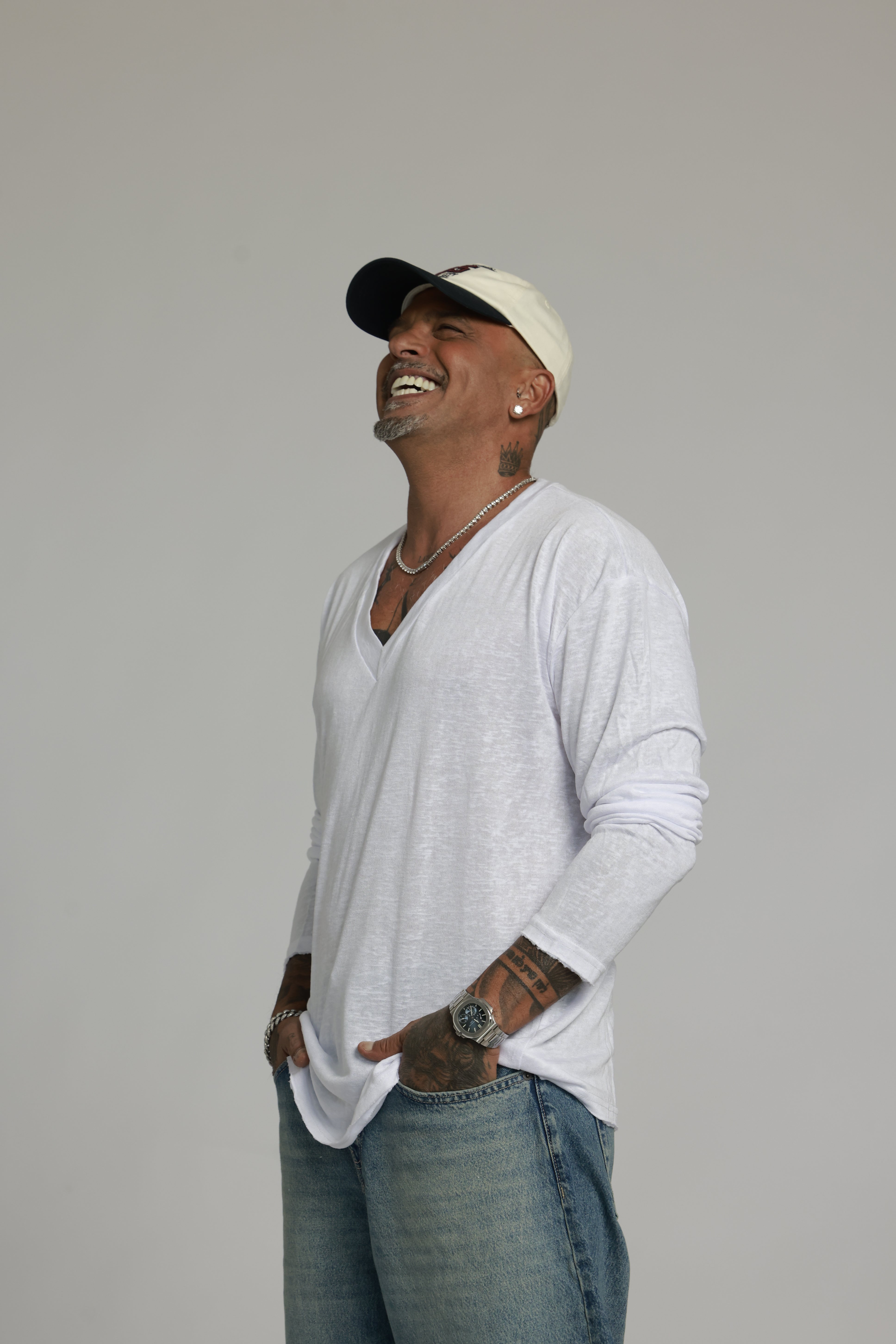 חולצת סלאב v | לבן