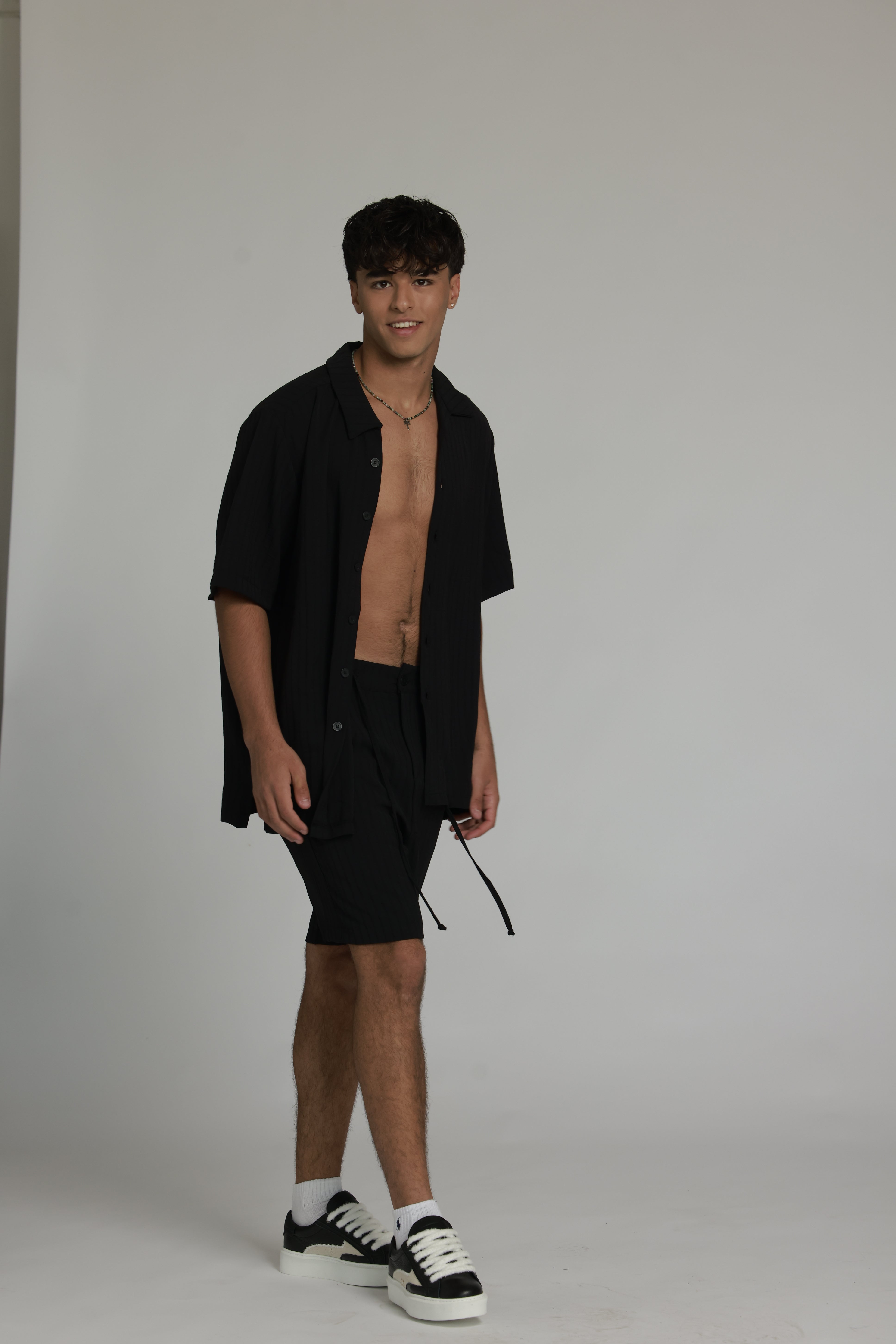 חליפת פסים | שחור